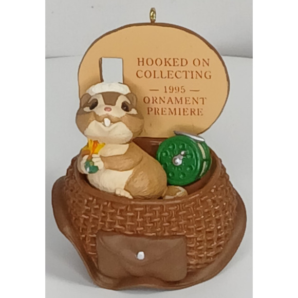 Hallmark Hooked on Collecting 1995 Christmas Ornament Chipmunk in Basket - Picture 2 of 7